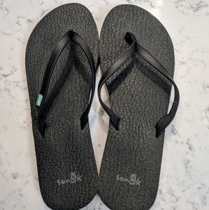 Sanuk yoga mat sandals
